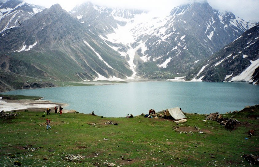 Sheshnag Lake, Anantnag, Jammu and Kashmir - Vushii.com